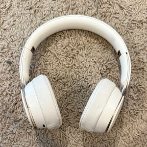 Beats by dre Wireless Over-Ear Headphones - White